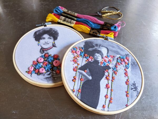 TheComptoir - Kit de broderie La femme au bouquet – Image 5