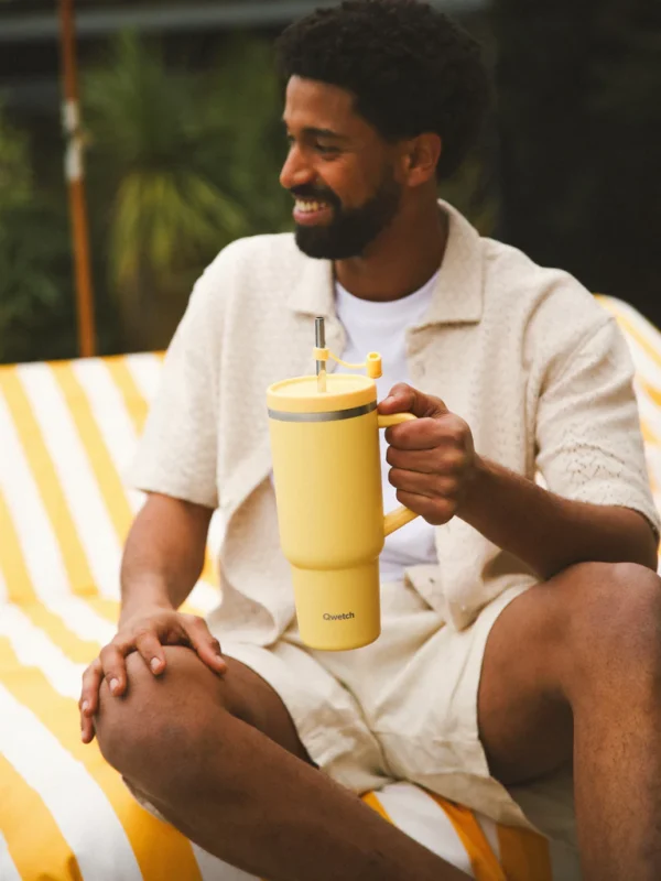 Qwetch - Travel mug isotherme 900ml - coloris au choix – Image 7