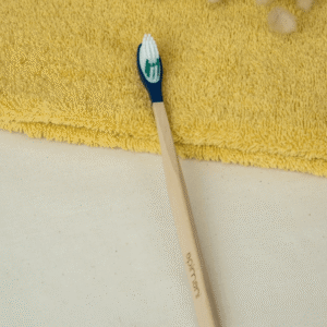 Apimani - Brosse à dents en bois à tête rechargeable – Medium - Bleue