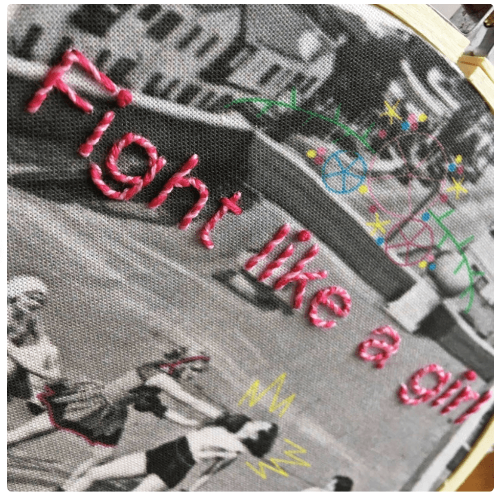 TheComptoir - Kit de broderie Bats toi comme une fille ! – Image 4