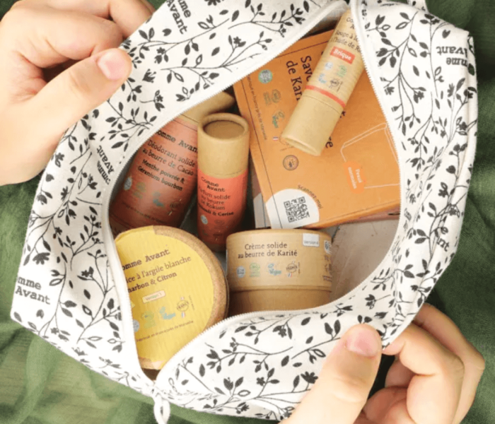 Comme-Avant-Trousse-de-Toilette-Fleurie-en-coton-bio.png